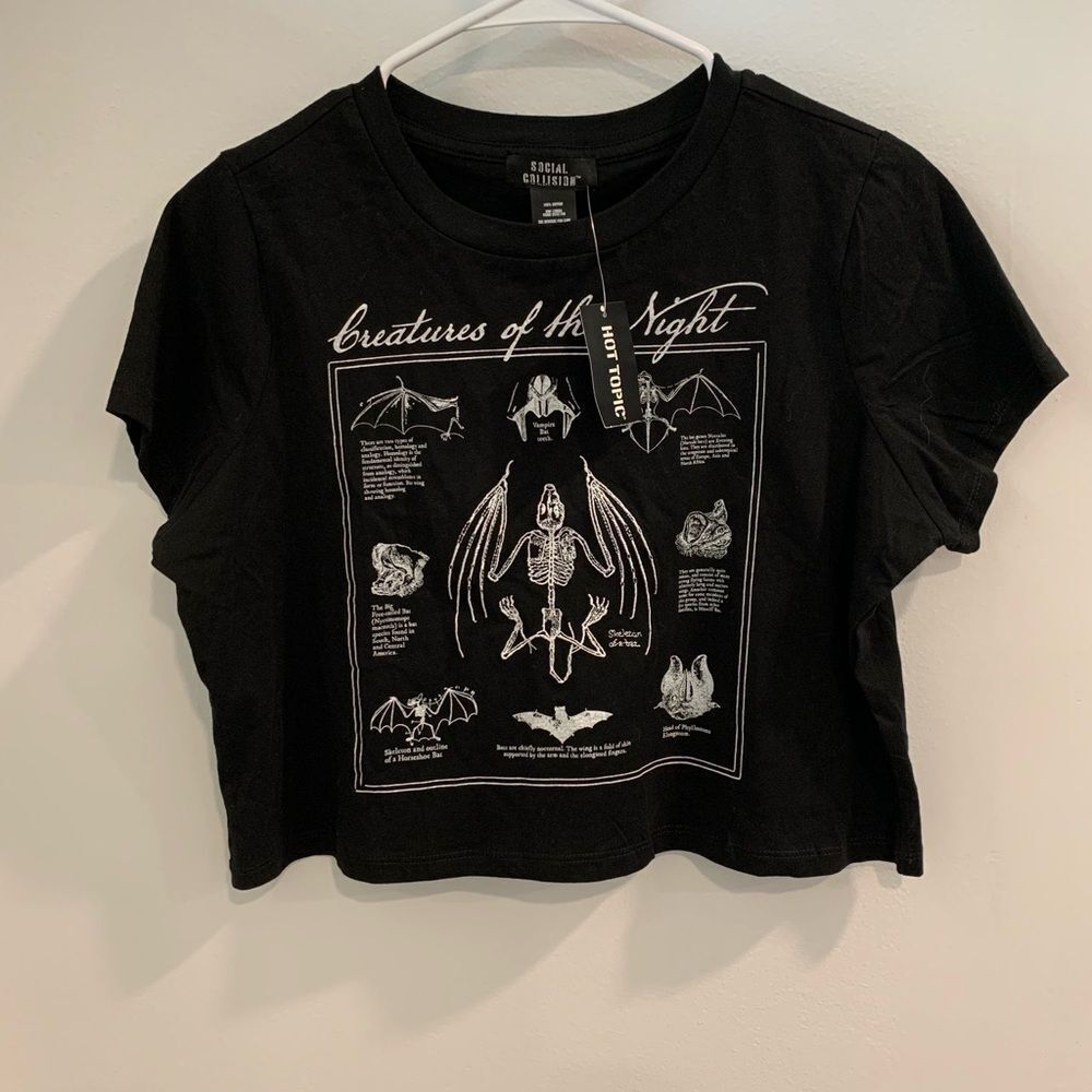 Hot Topic Black 'Creatures of the Night' Crop Top